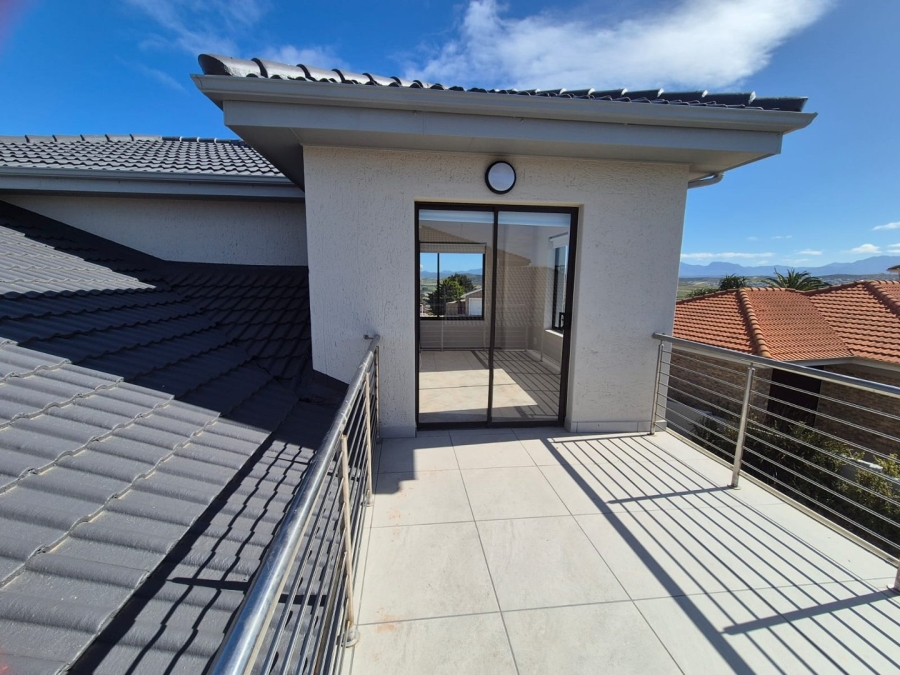 3 Bedroom Property for Sale in Hartenbos Heuwels Western Cape